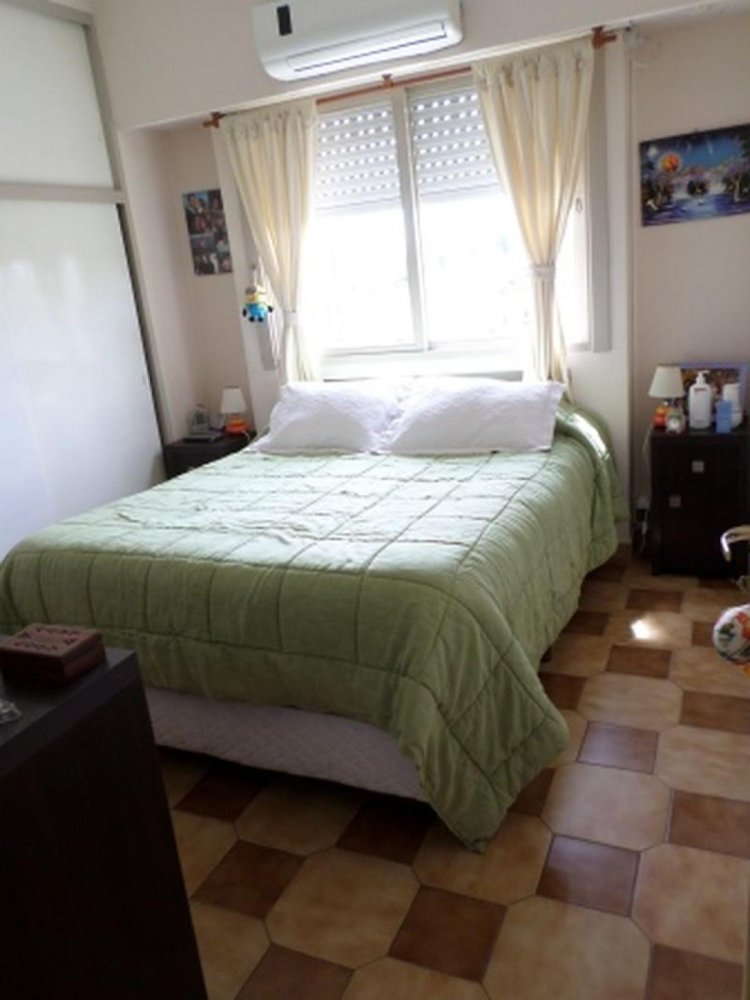 Studio in Moron, Argentina, Nr. 8850