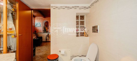 2 bedrooms House in Tromello, Italy No. 70753 11