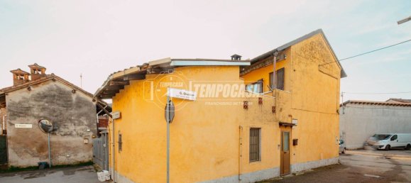 2 bedrooms House in Tromello, Italy No. 70753 25