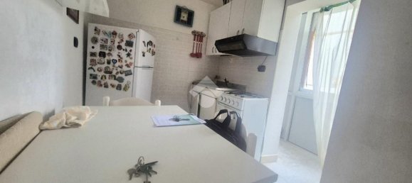2 rooms Apartment in Bari, Italy No. 70959 7
