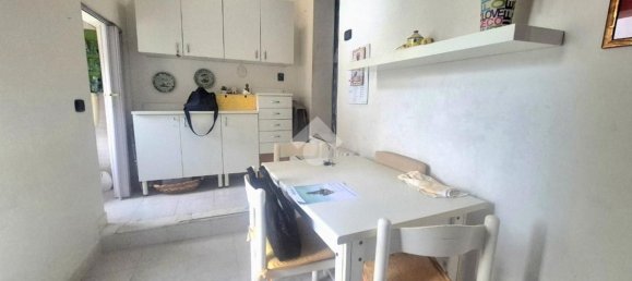 2 rooms Apartment in Bari, Italy No. 70959 9