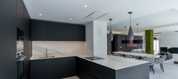 5 chambres Villa à Marbella, Spain No. 35601 12