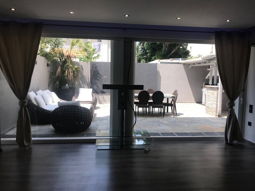 Вилла с 5 спальнями в Глифада, Греция № 3725