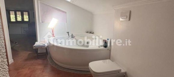 3 Schlafzimmer Villa in Borghi, Italy, Nr. 376173 9