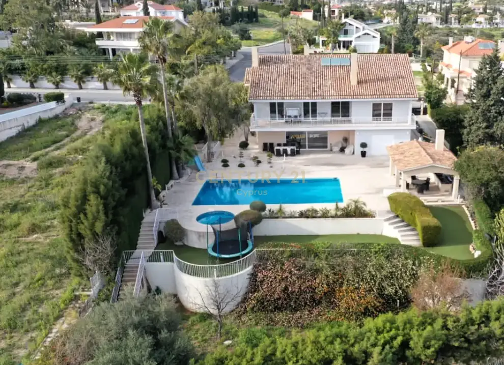 6 bedrooms Villa in Germasogeia, Cyprus No. 5533