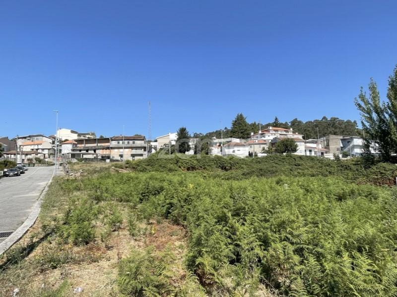 550m² Land in Pacos de Ferreira, Portugal No. 345513