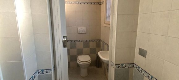 80m² Commercial property in Venice, Italy No. 350716 10