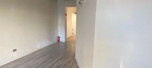 80m² Commercial property in Venice, Italy No. 350716 3
