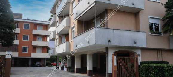 3 rooms Apartment in Castelletto sopra Ticino, Italy No. 28977 2