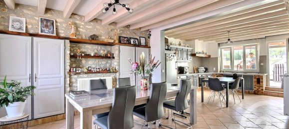 4 bedrooms House in Montmirail, France No. 92186 2