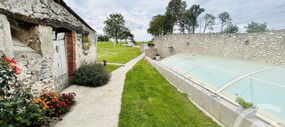 4 bedrooms House in Montmirail, France No. 92186 15