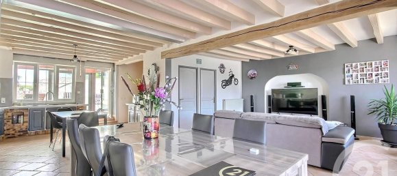 4 bedrooms House in Montmirail, France No. 92186 3