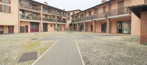 2-salle Propriété commerciale à Corte Franca, Italy No. 118169 7