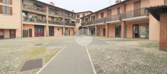 2-salle Propriété commerciale à Corte Franca, Italy No. 118169 12