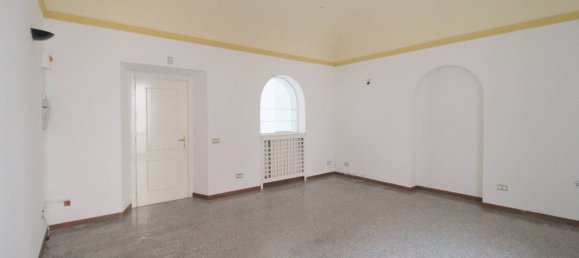 2-salle Propriété commerciale à Corte Franca, Italy No. 118169 14