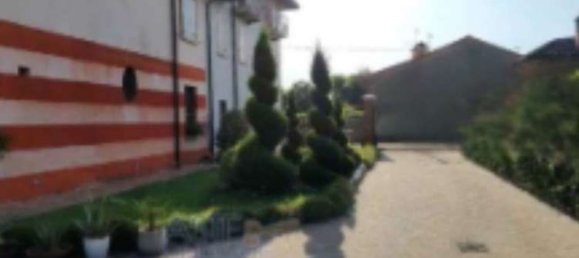 7 bedrooms House in Borgo San Giacomo, Italy No. 381874 4