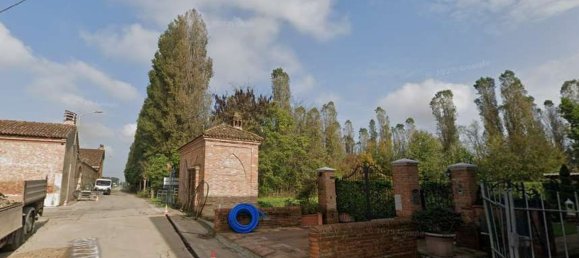 7 bedrooms House in Borgo San Giacomo, Italy No. 381874 2