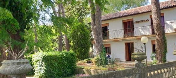 5 bedrooms House in Correzzola, Italy No. 327883 5