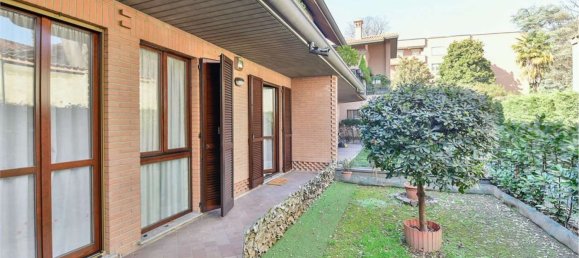 Квартира с 3 комнатами в Чинизелло Бальсамо, Италия № 188261 6