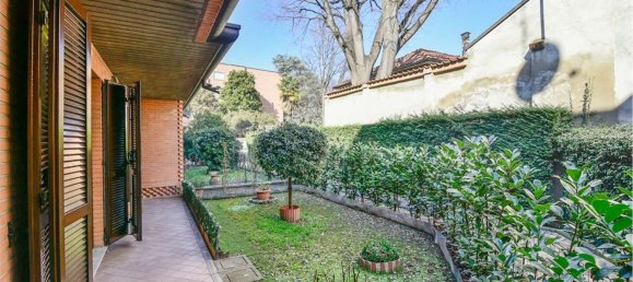 Квартира с 3 комнатами в Чинизелло Бальсамо, Италия № 188261 7