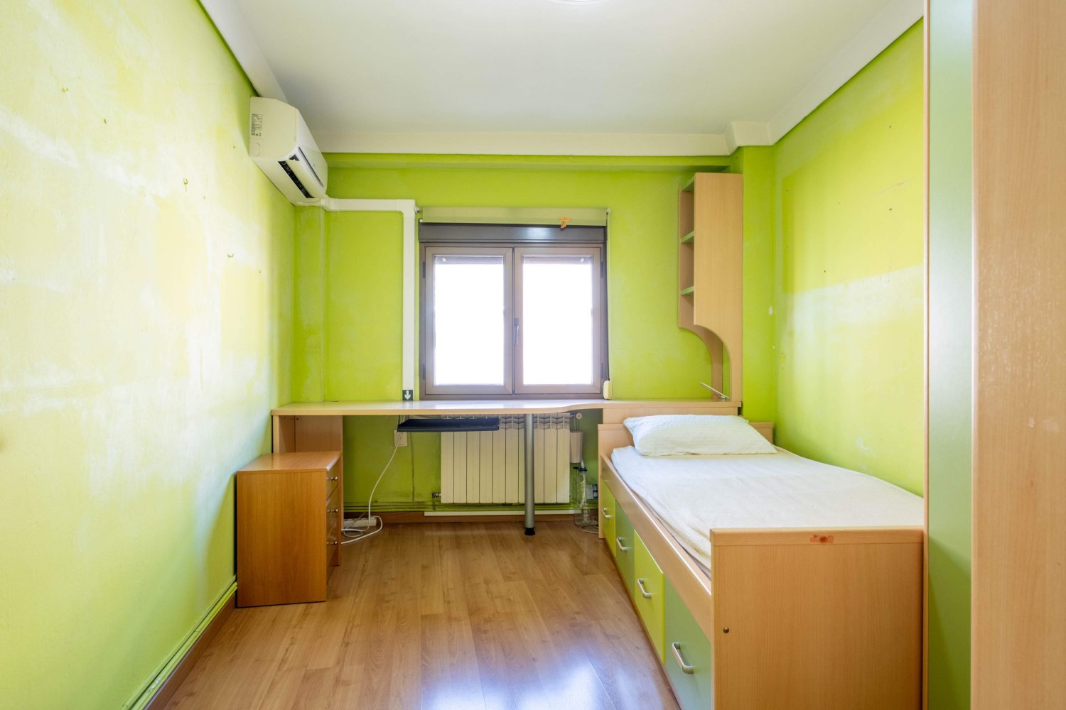 4 bedrooms Apartment in Zaragoza, Spain No. 68145