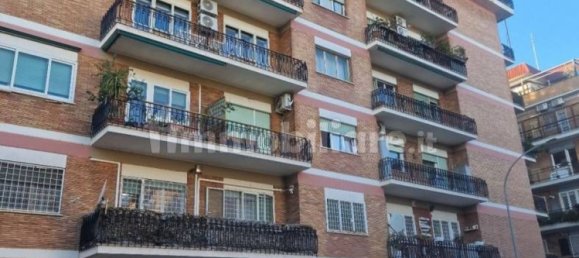 2غرفة شقة في Rome, Italy رقم 198730 36