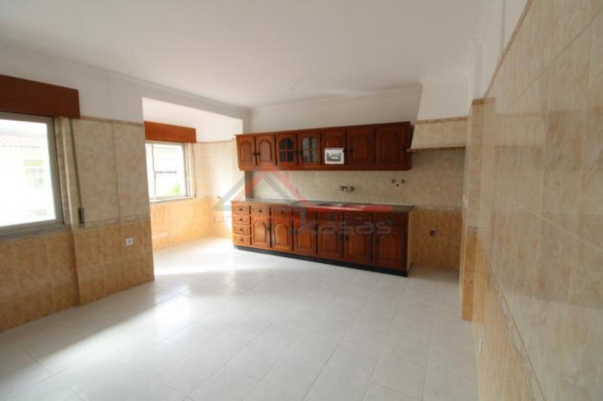 3 bedrooms Apartment in Seixal, Portugal No. 164