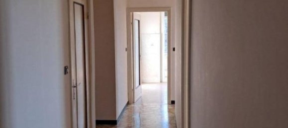 Apartamento de 4 divisões em Genoa, Italy N.º 162427 2