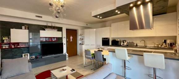 3-salle Appartement à Nova Milanese, Italy No. 284793 4