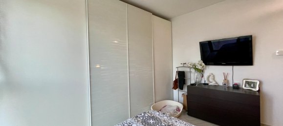 3-salle Appartement à Nova Milanese, Italy No. 284793 25