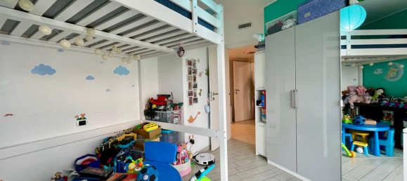 3-salle Appartement à Nova Milanese, Italy No. 284793 26
