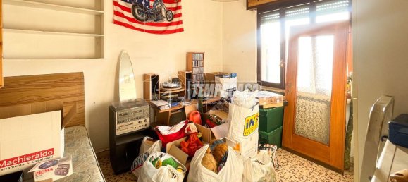 3-salle Appartement à Zelo Buon Persico, Italy No. 38368 47