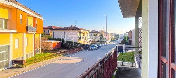 3-salle Appartement à Zelo Buon Persico, Italy No. 38368 27