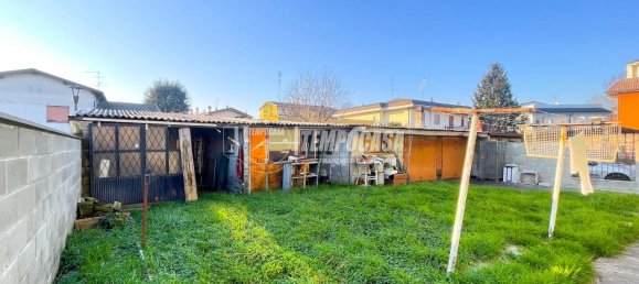 3-salle Appartement à Zelo Buon Persico, Italy No. 38368 33