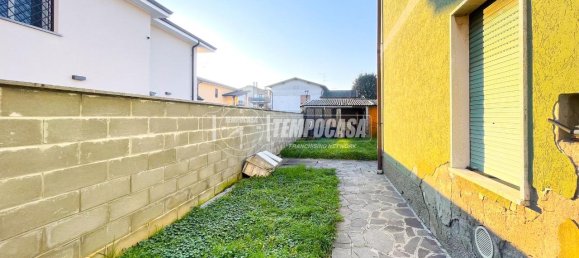 3-salle Appartement à Zelo Buon Persico, Italy No. 38368 53