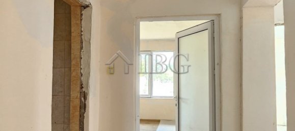 Casa de 4 dormitorios en Burgas, Bulgaria No. 1218 3