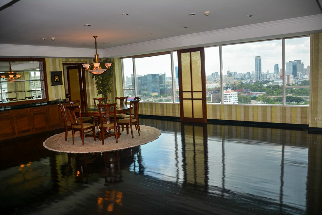 3 bedrooms Condo in Bangkok, Thailand No. 6727