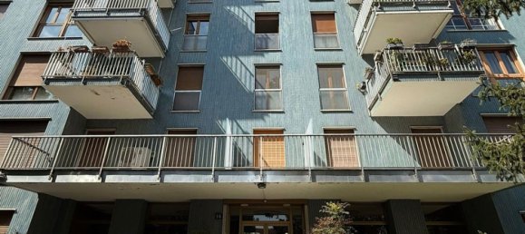 3 bedrooms Apartment in Milan, Italy No. 357927 11