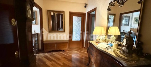 3 bedrooms Apartment in Rome, Italy No. 374177 10