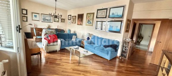 3 bedrooms Apartment in Rome, Italy No. 374177 4