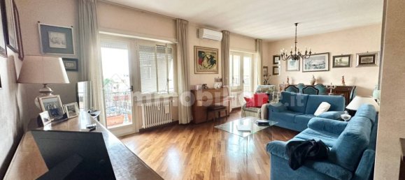 3 bedrooms Apartment in Rome, Italy No. 374177 5