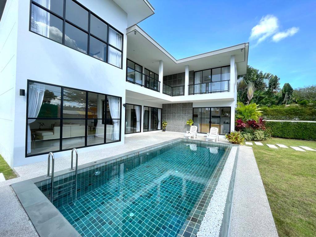 4 bedrooms Villa in Bang Tao, Thailand No. 26179