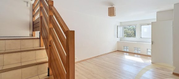 3 bedrooms Duplex in Villejuif, France No. 187222 4