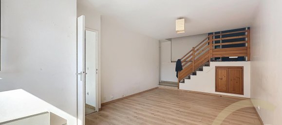 3 bedrooms Duplex in Villejuif, France No. 187222 2