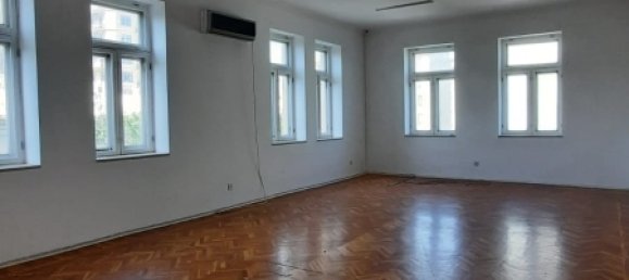 Oficina de 2 habitaciónes en Baku, Azerbaijan No. 1010 2