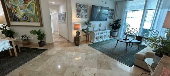 2 dormitorios propiedad comercial en venta en Miami, Miami-Dade, Florida, USA № 614488 15