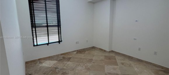 2 dormitorios propiedad comercial en venta en Miami, Miami-Dade, Florida, USA № 614488 2