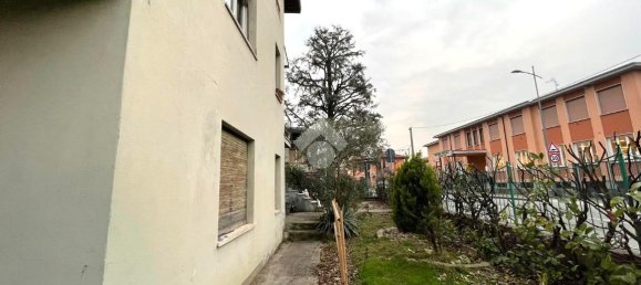 7 rooms Villa in Almè, Italy No. 9122 3