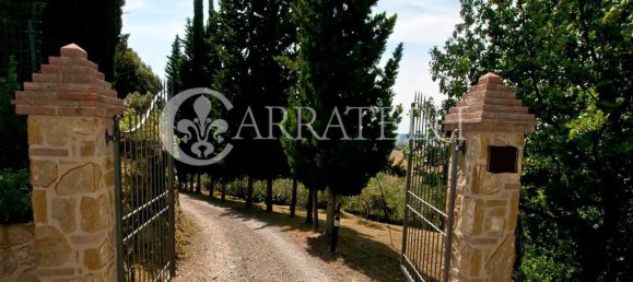 3 bedrooms House in Volterra, Italy No. 105997 9