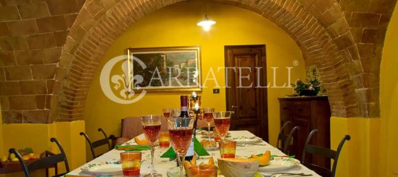 3 bedrooms House in Volterra, Italy No. 105997 13